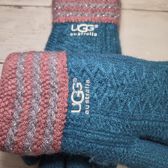 UGG Blue and Pink Knit Gloves - Picture 2 of 5